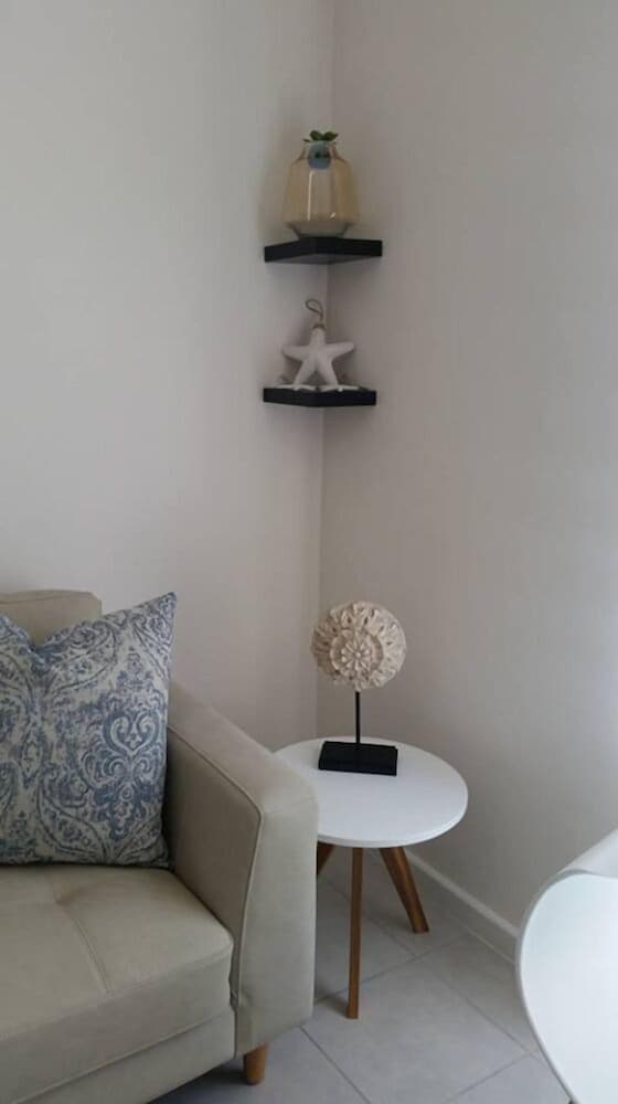 Фото Coral Sands on Muizenberg