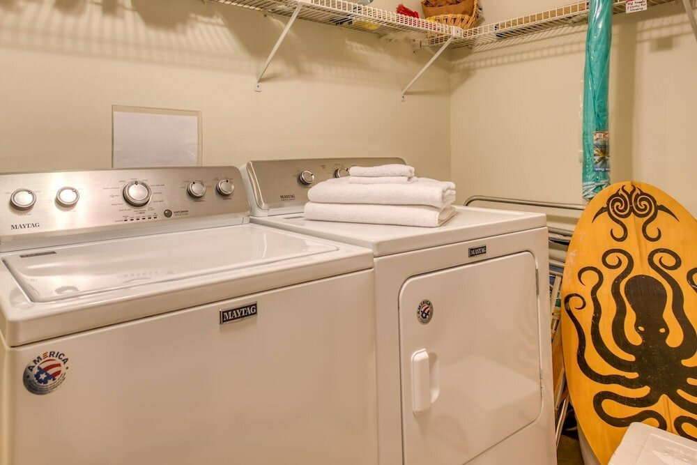 Фото Crescent Beach Condos