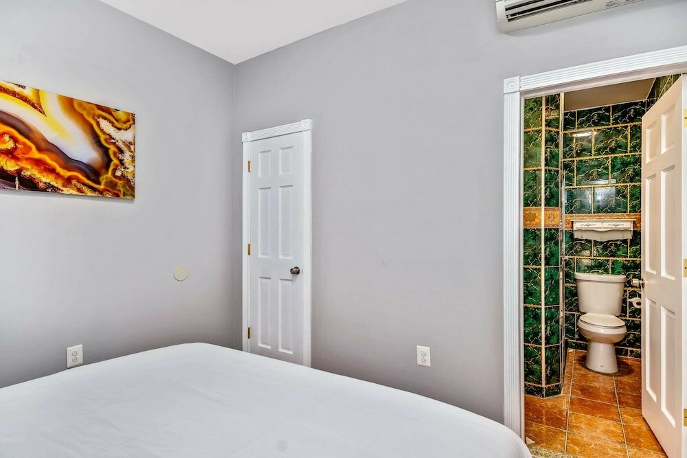 Фото The Penthouse in the Heart of the City With Patio/rooftop