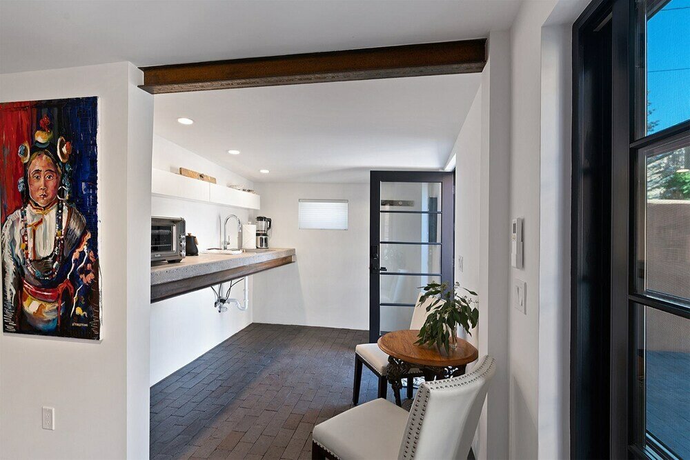 Фото Georgia and Frida - Two Finely Appointed Casitas, One Private Compound, Downtown, Sleeps Two Couples, Two Kitchens