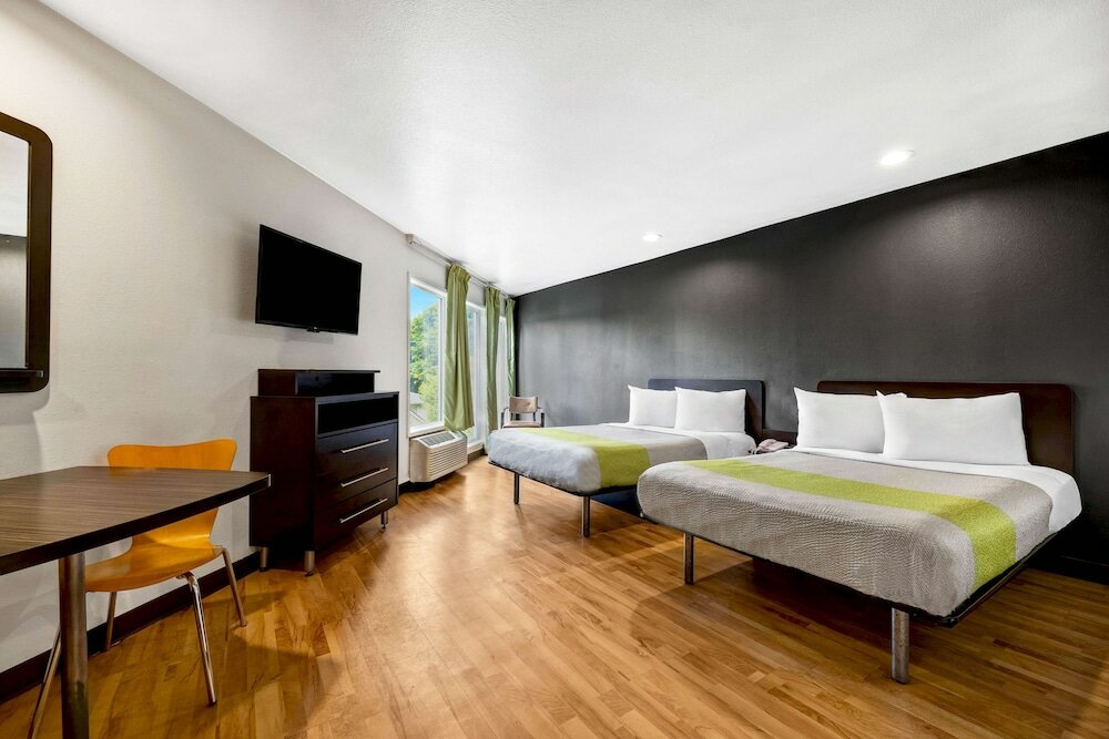 Фото Studio 6 Portland, Or