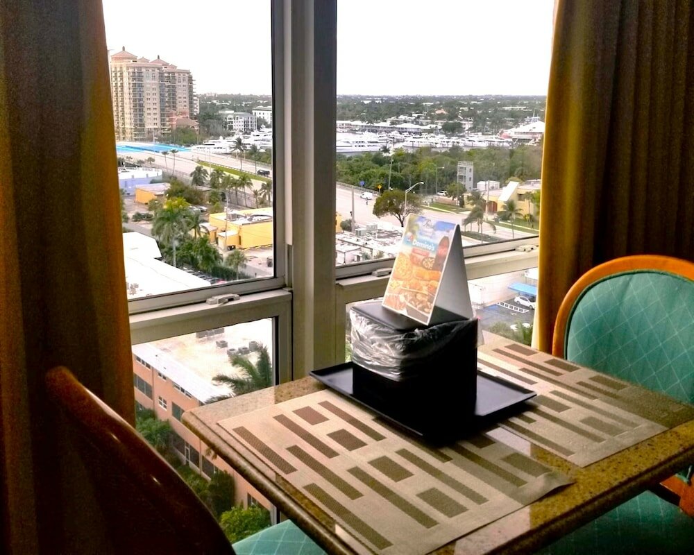 Фото Fort Lauderdale Beach Resort by Vacatia