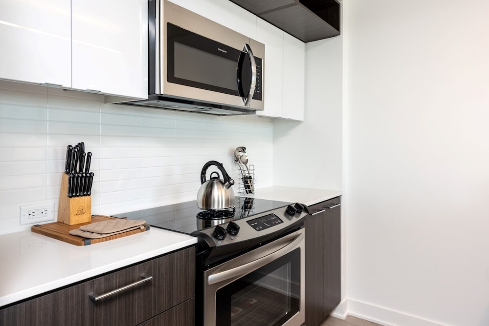 Фото Global Luxury Suites at Reston Town Center