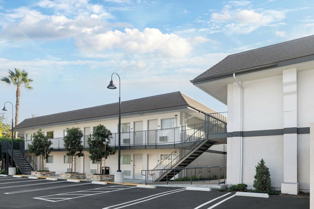 Фото Orange Grove Inn