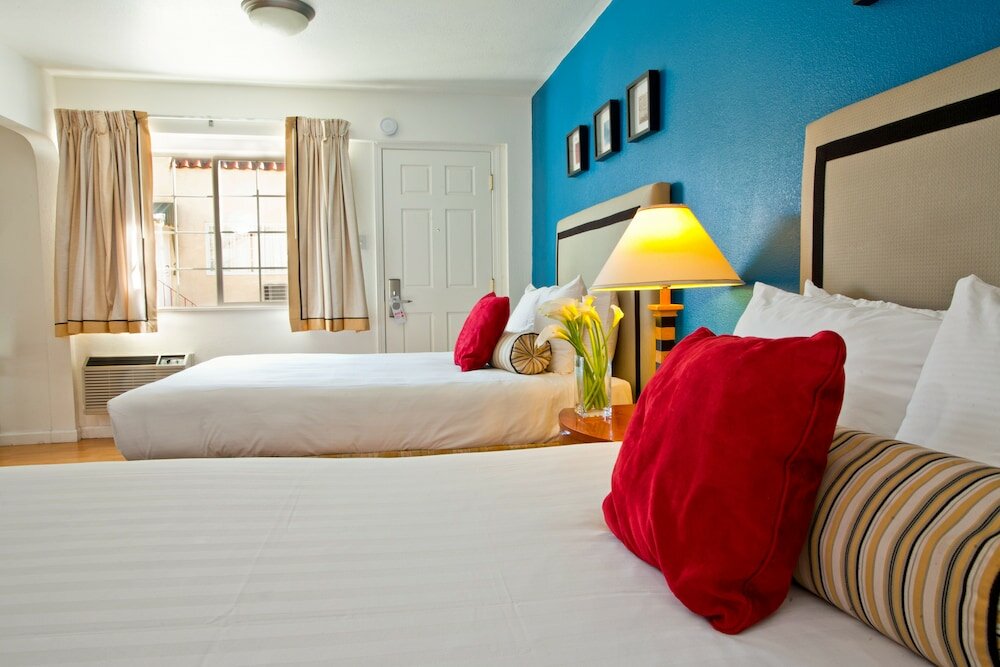Фото Alpine Inn And Suites