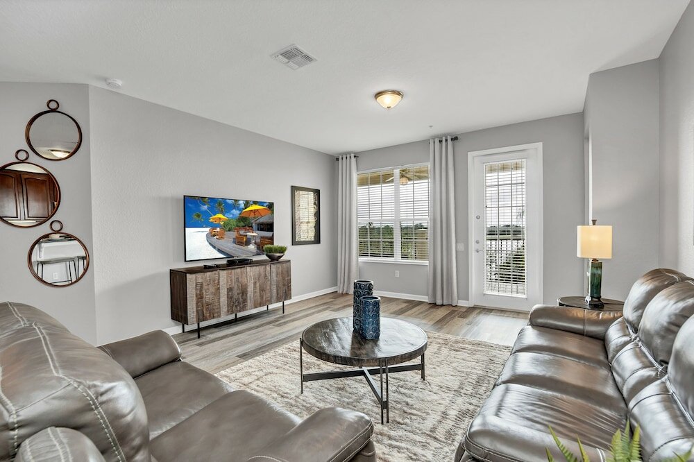 Фото 4816 Cayview Ave № 306