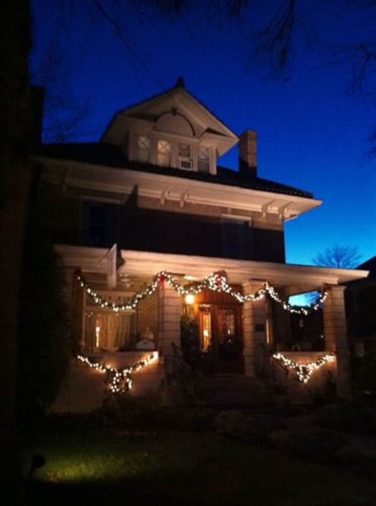 Фото Brass Pineapple Inn