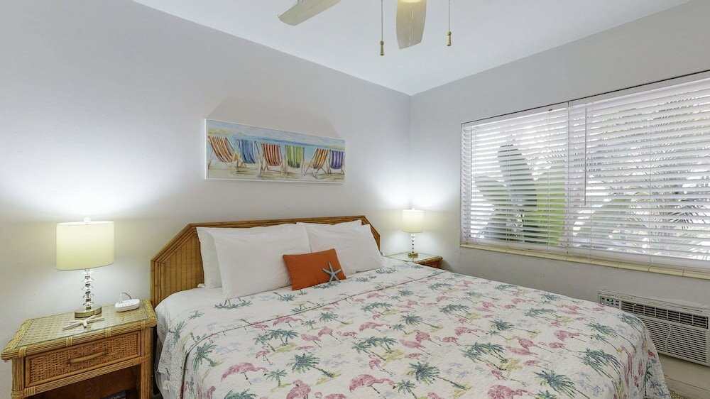 Фото Two Mermaids Resort