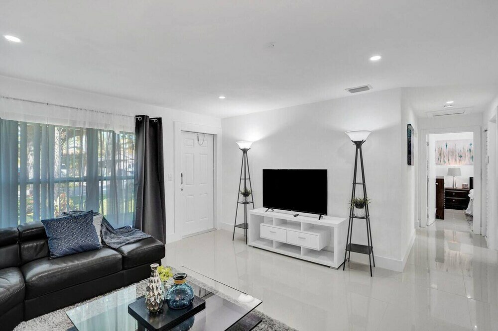 Фото Newly Renovated 3br Home with Hot tub