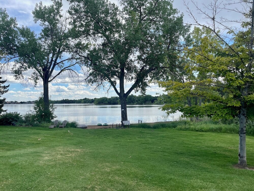 Фото Couples Retreat With Hot Tub, Sauna and Steam Room