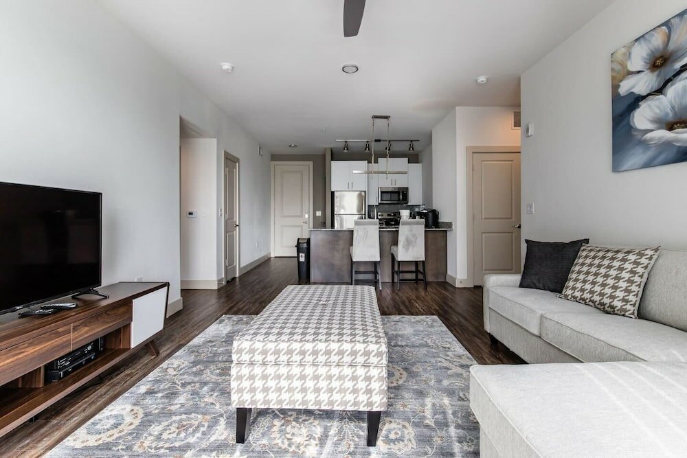 Фото StayOvr at Legacy West - Windrose