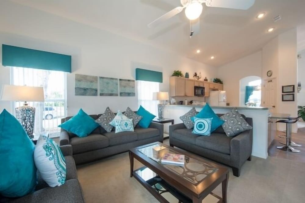 Фото Ov3252 - Hampton Lakes - 5 Bed 4 Baths Villa