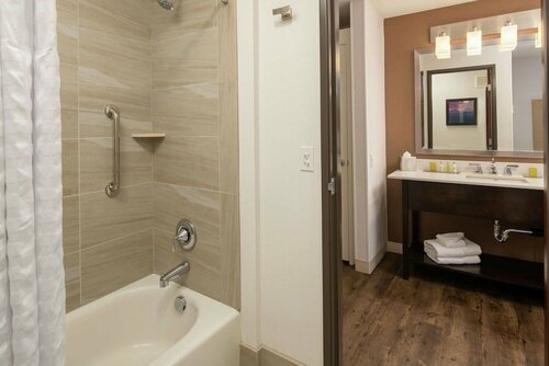 Гостиница DoubleTree by Hilton Hotel Portland - Tigard в Портленде