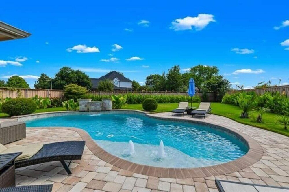 Фото Home Pool 15 Minutes from Dfw Airport