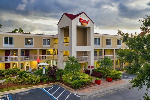 Гостиница Red Roof Inn Plus в Уинтер Гарден