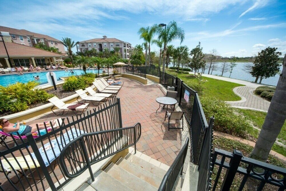 Фото H2u - Olive - Vc4804 4 Bedroom Apts by Redawning