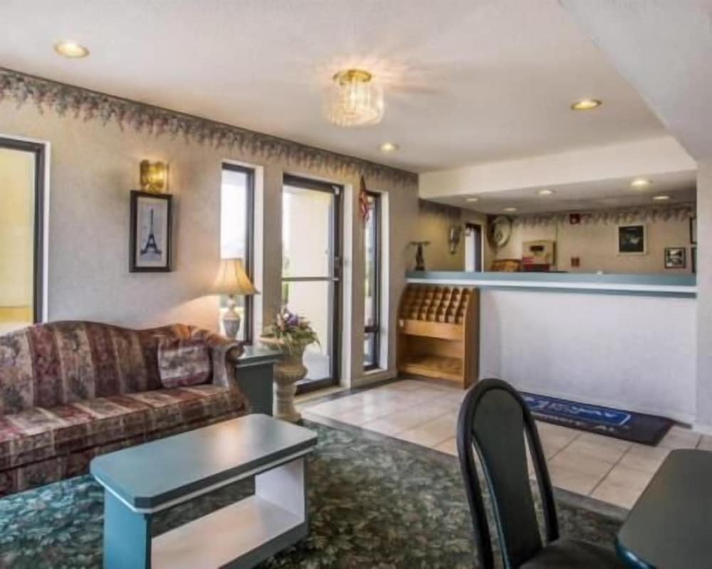 Фото Key West Inn - Montgomery South