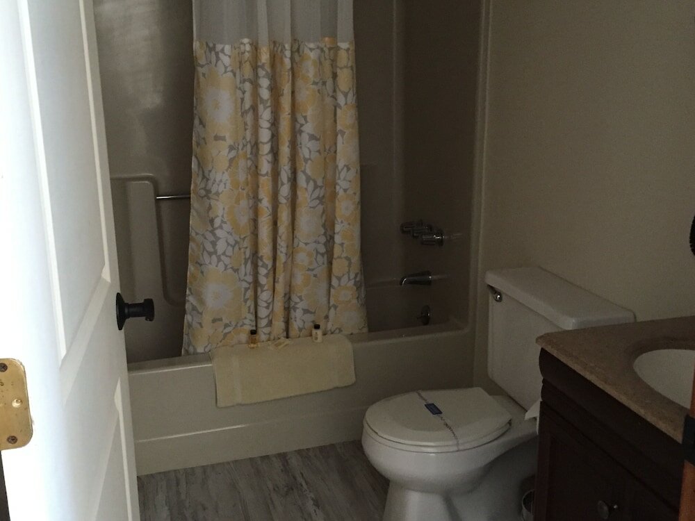 Фото Milford Motel On The River