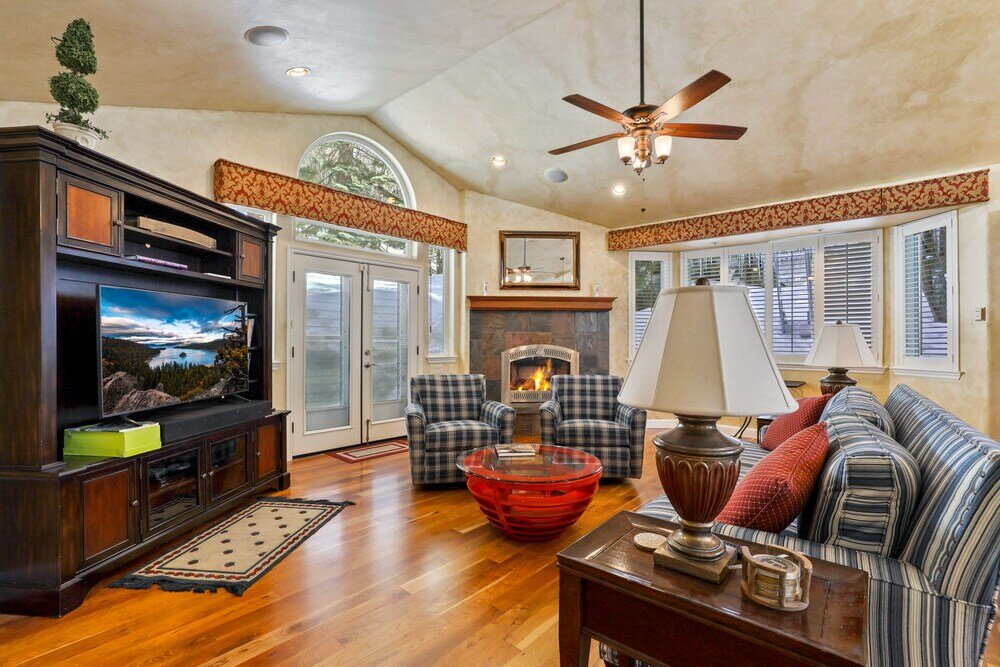 Фото Bird's Nest