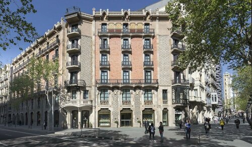 Отель Монумент в Барселоне
