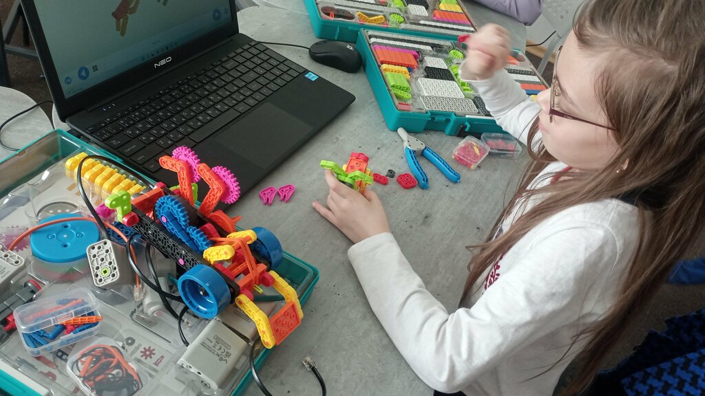 Further education Club of young engineers, Kostanai, photo