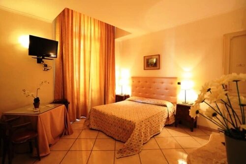 Гостиница Bovio Suite в Неаполе