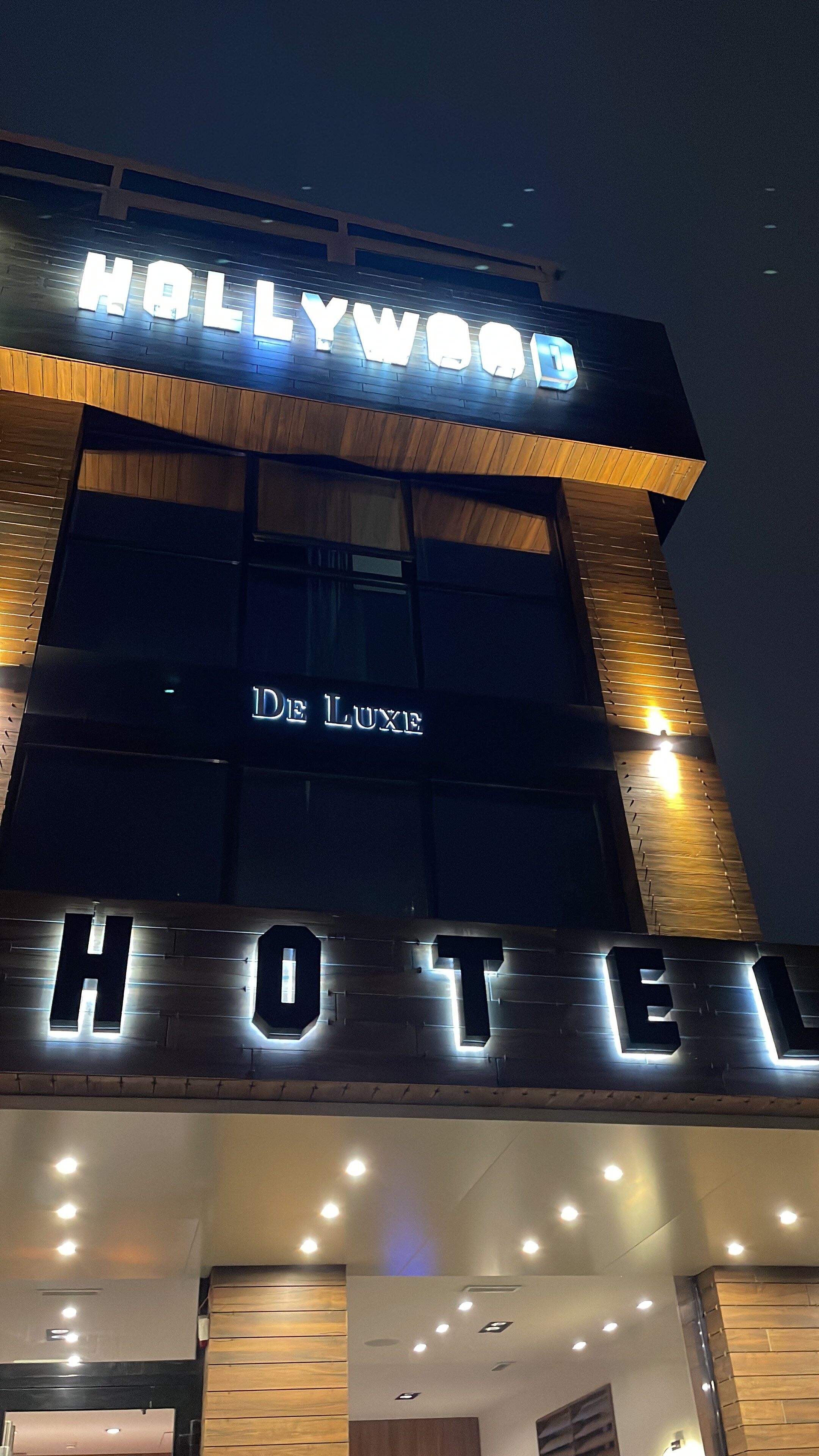 Фото Hollywood De Luxe