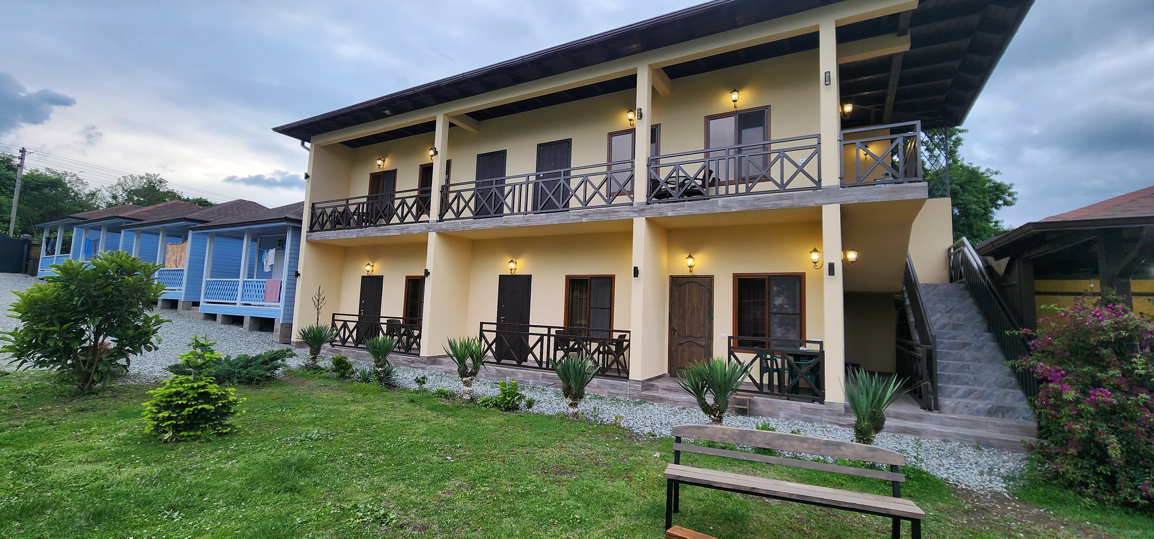 Фото отеля 1