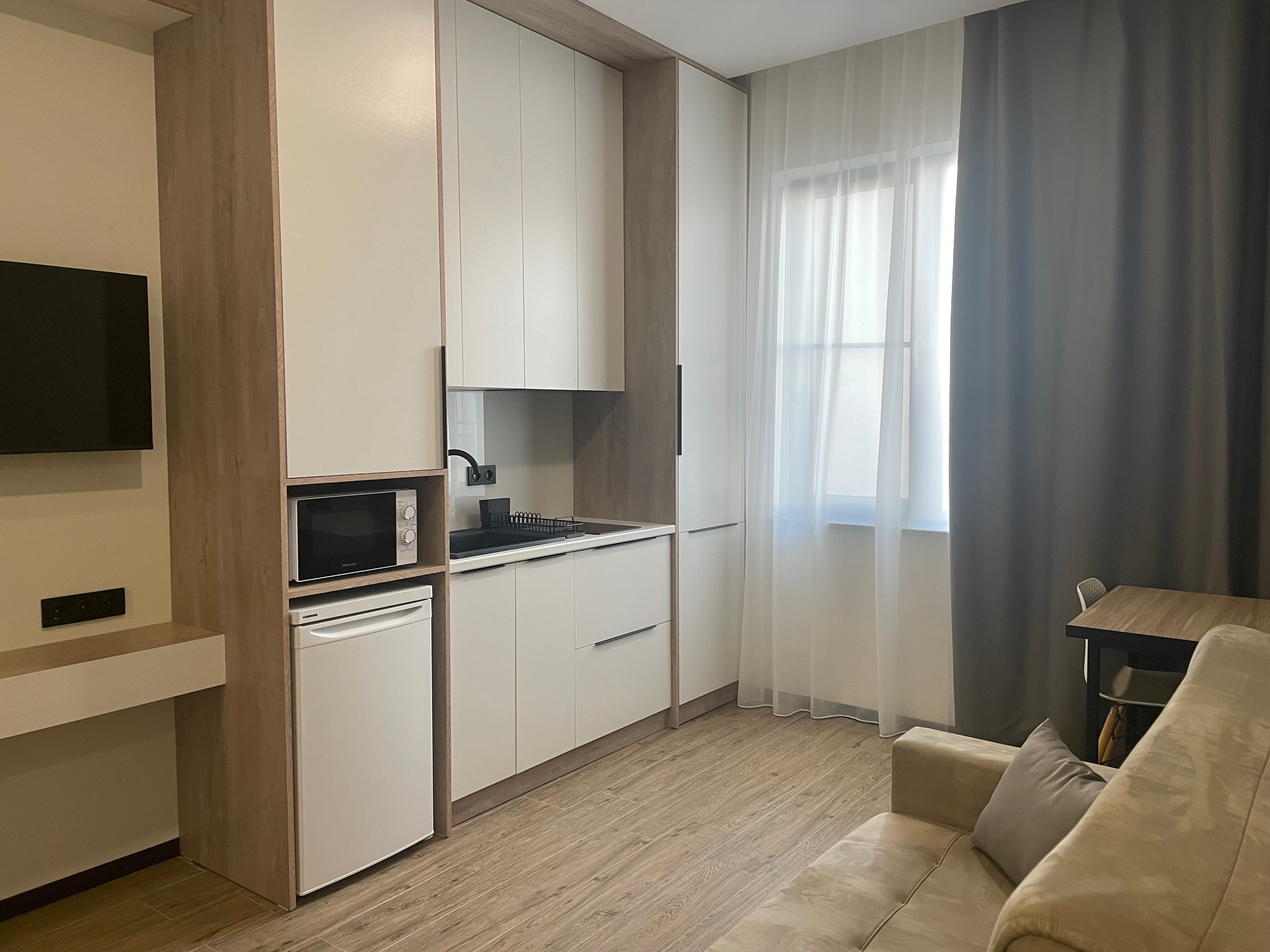 Фото 4Guest Hotel