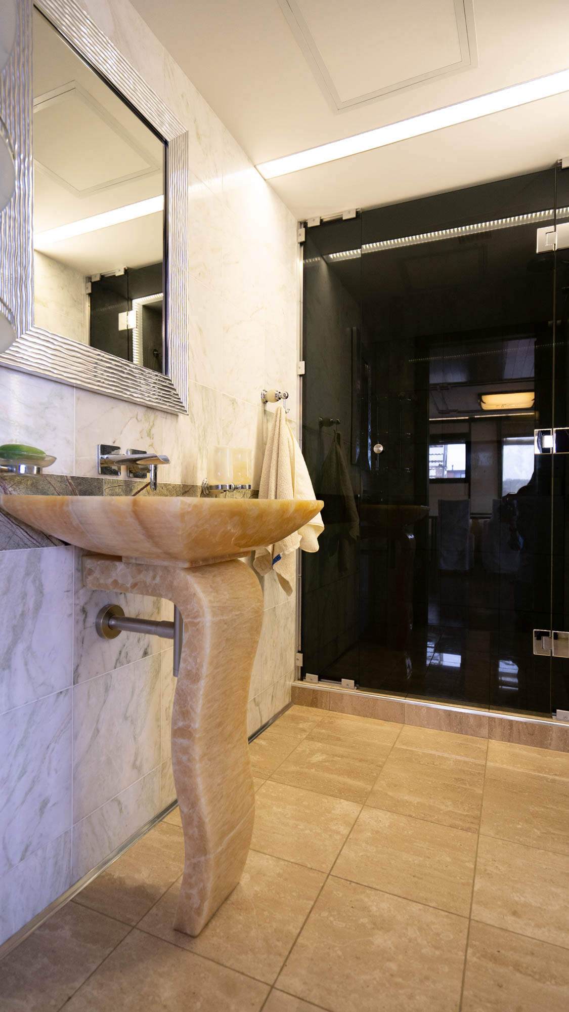 Фото Хаусбот Окинава