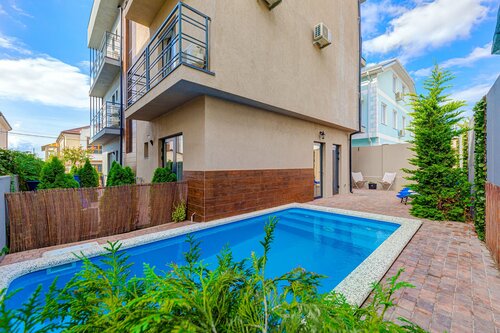 Дом в аренду SkyFirst в Геленджике