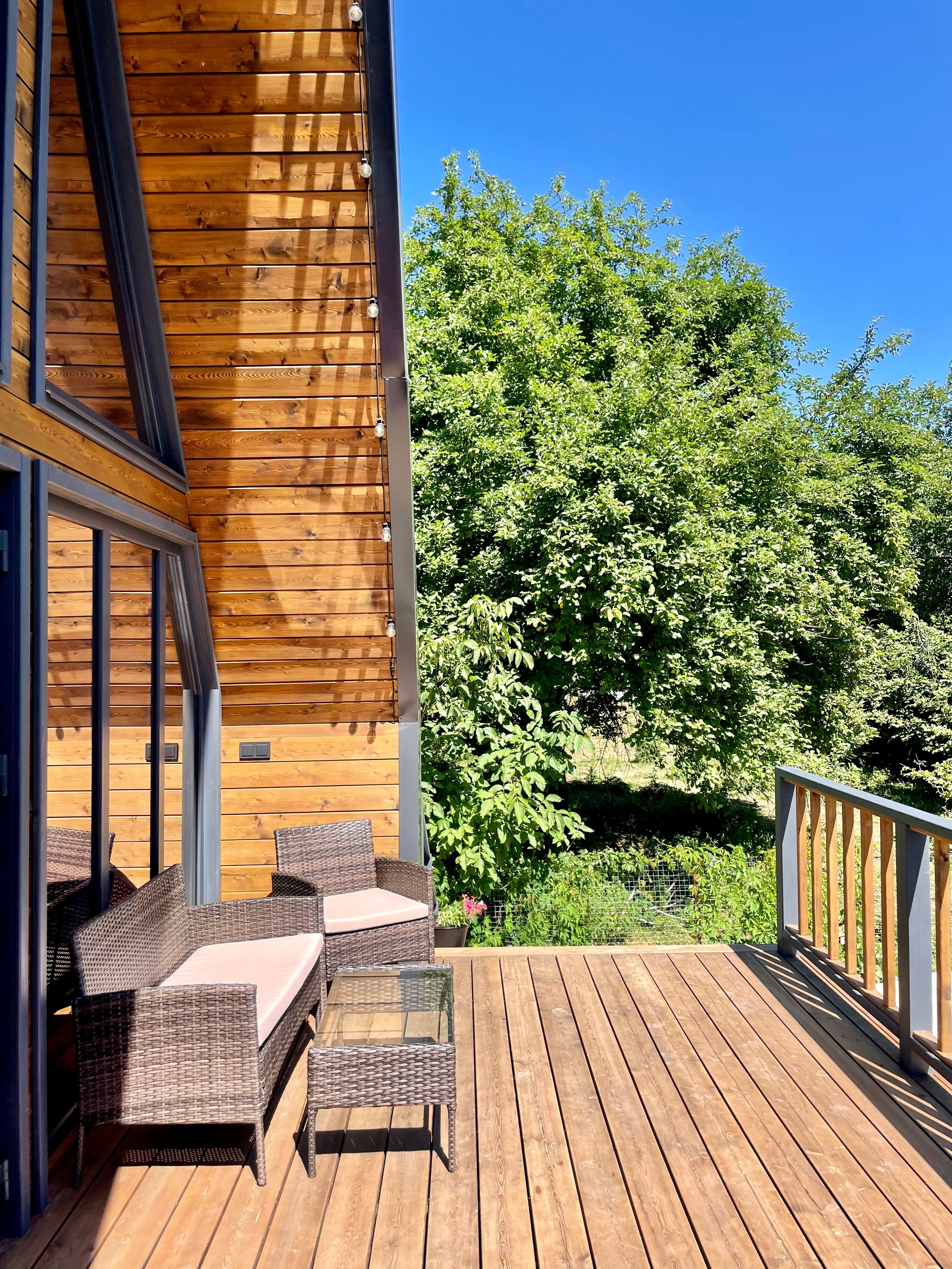 Фото Лео Ленд