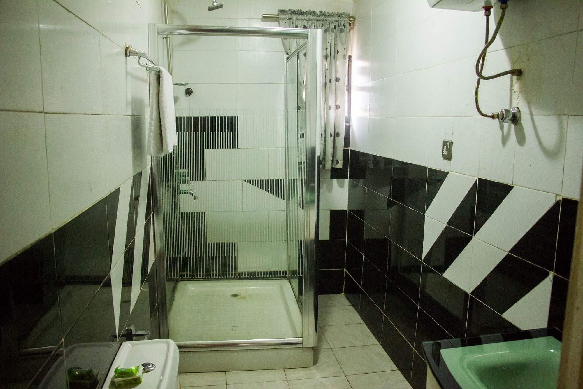 Фото Bluenest Hotel