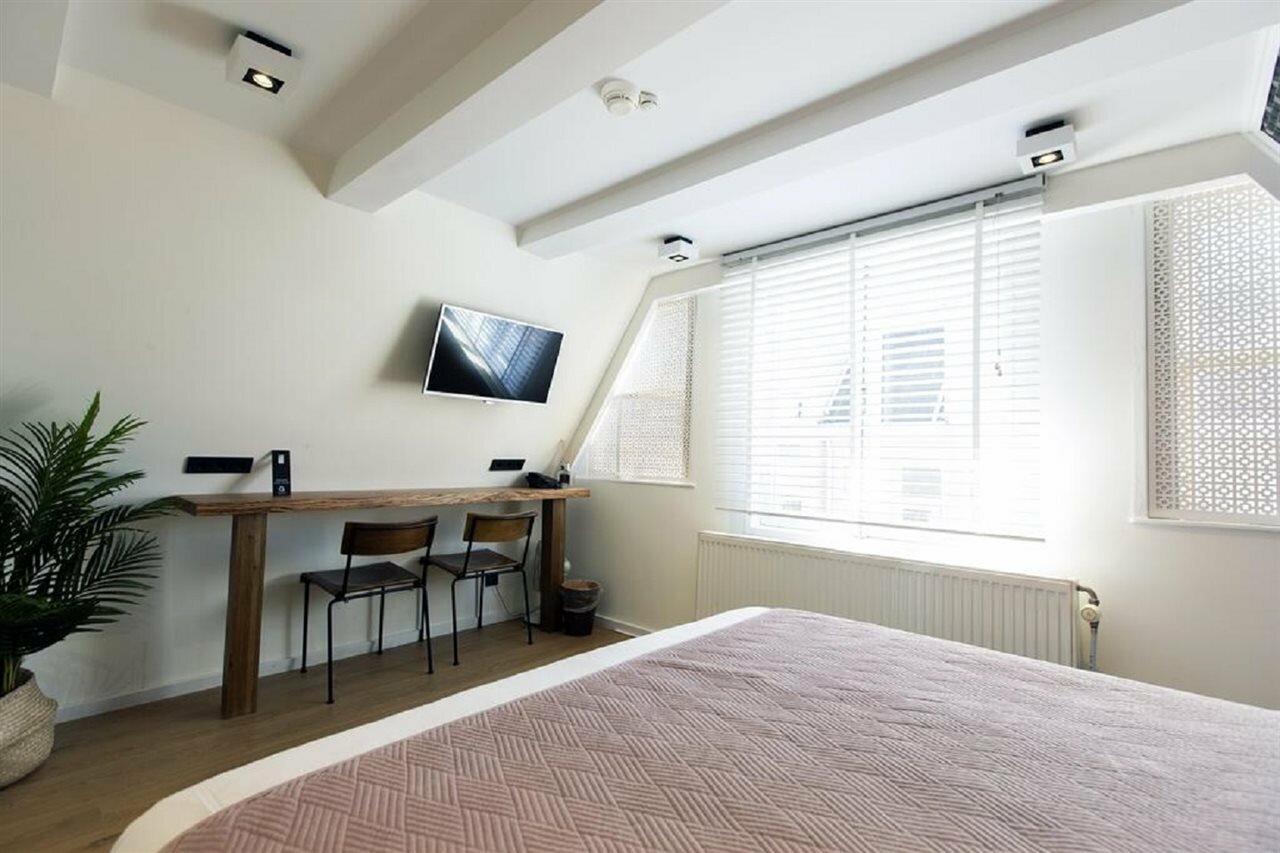 Фото Quentin Golden Bear Hotel