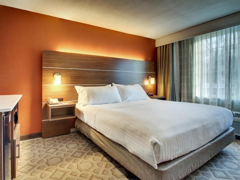 Фото Holiday Inn Poughkeepsie