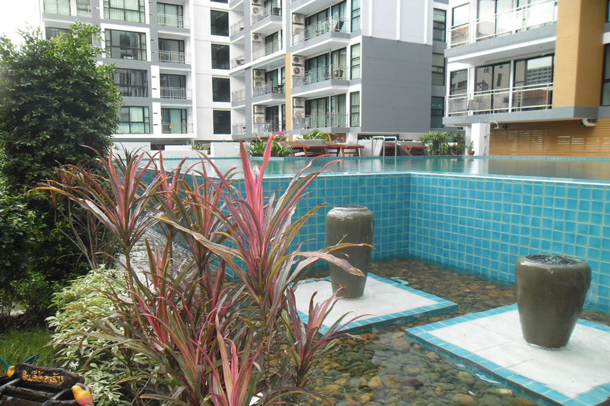 Фото Jomtien Plaza Condotel