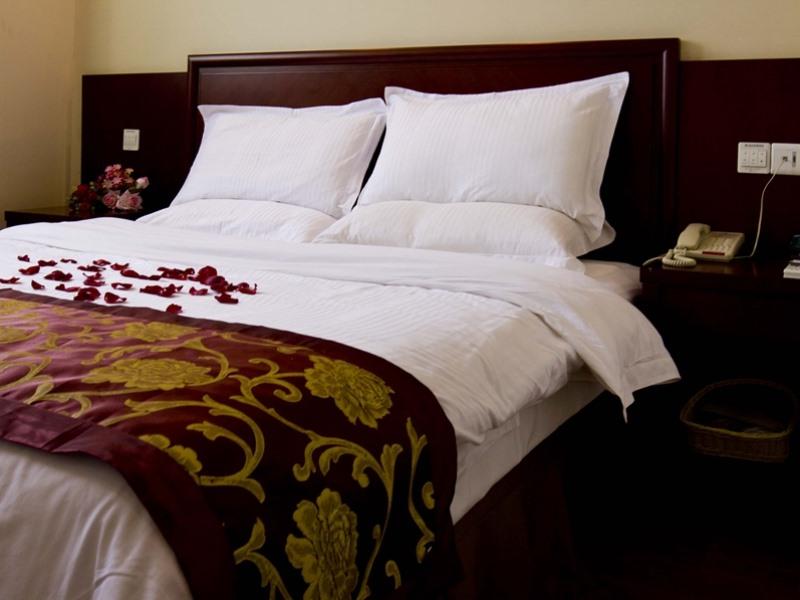 Фото GreenTree Inn Shanghai Hongqiao Hub Convention Center Jinghua Road Shell Hotel