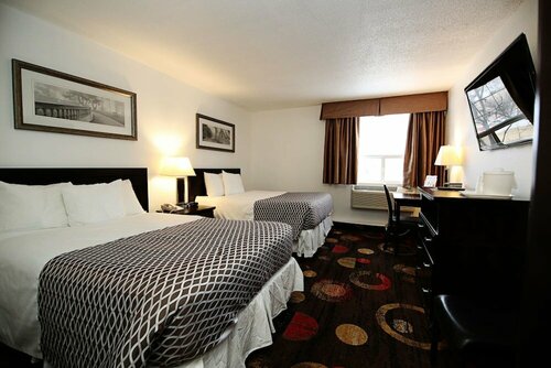 Внешний вид отеля Stonebridge Hotel в Форт-МакМеррее, фото 2