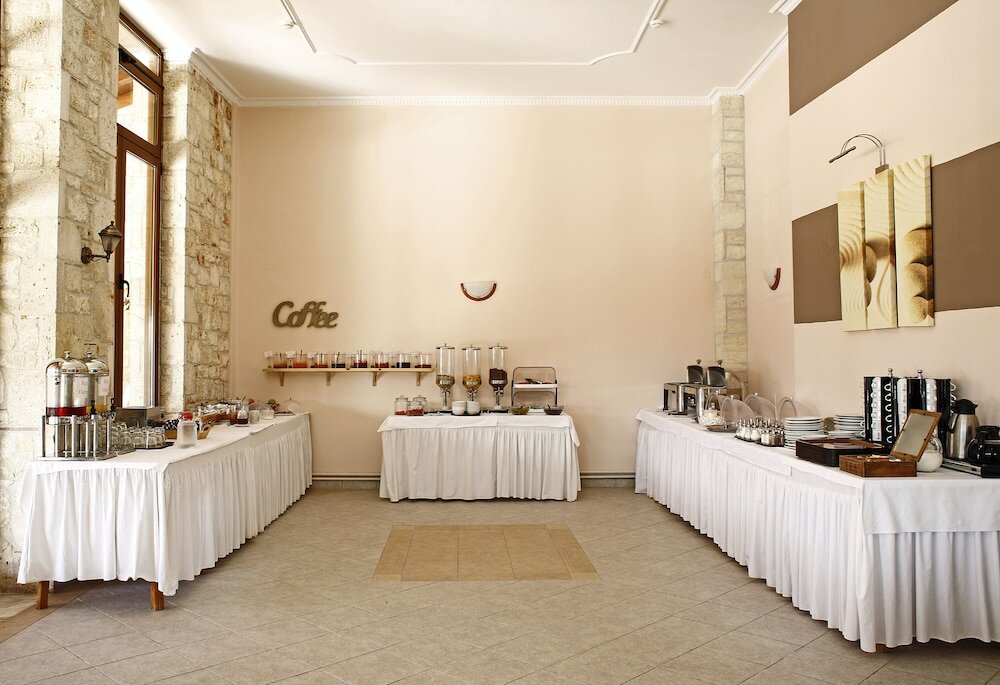 Фото Stratos Hotel