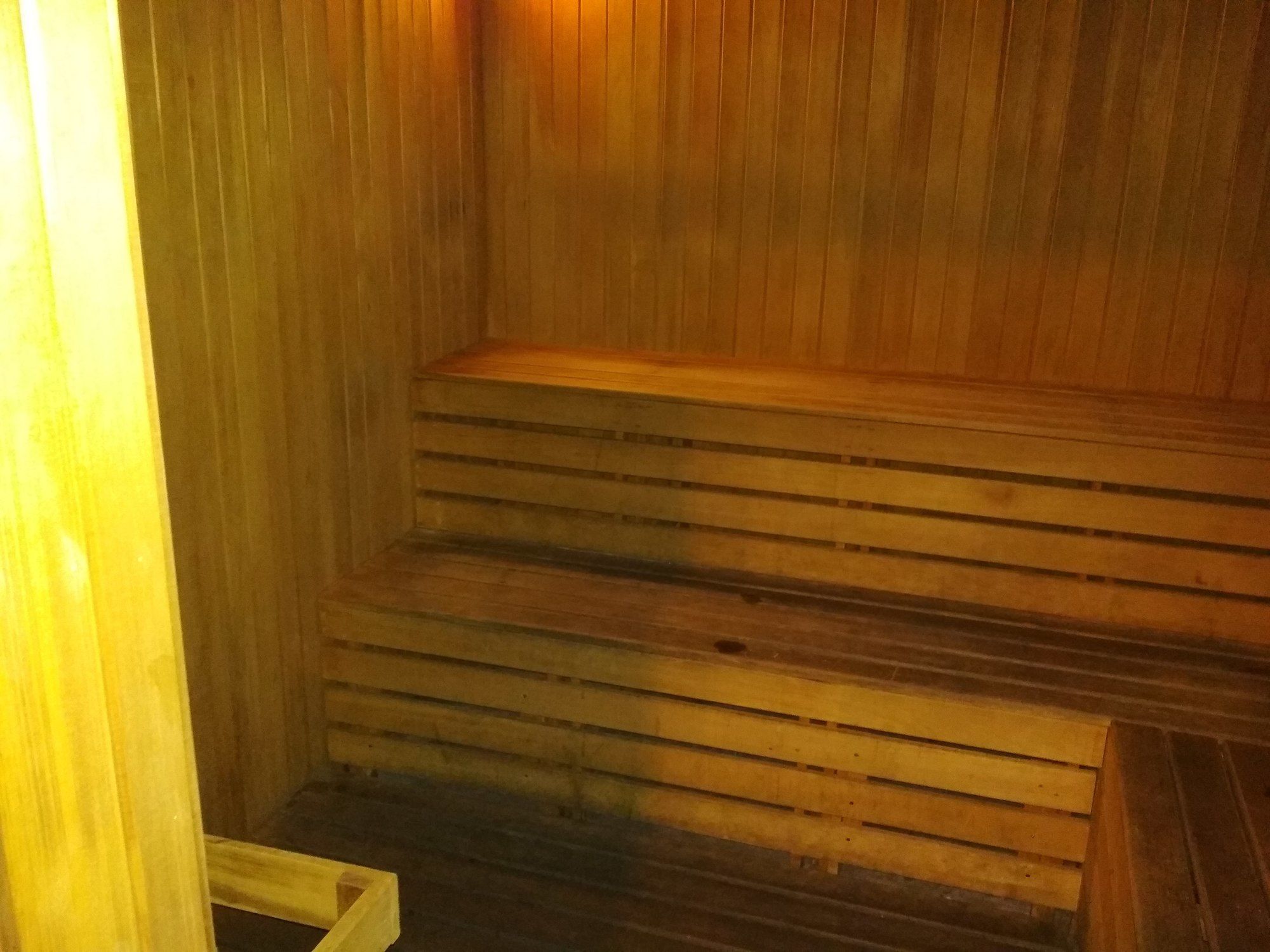 Фото Queens Service Suite at Swiss Garden Residences