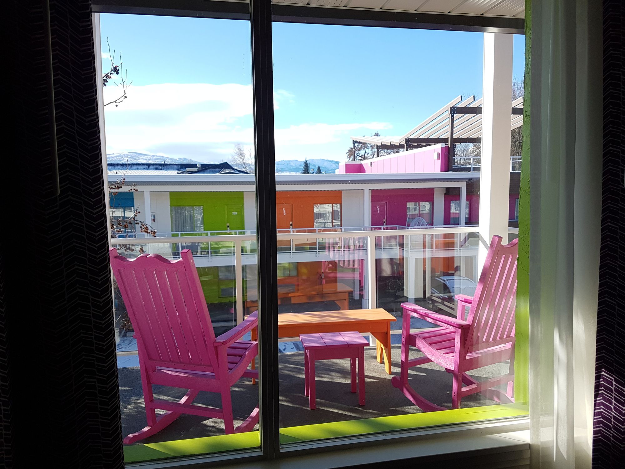 Фото Hotel Zed Kelowna