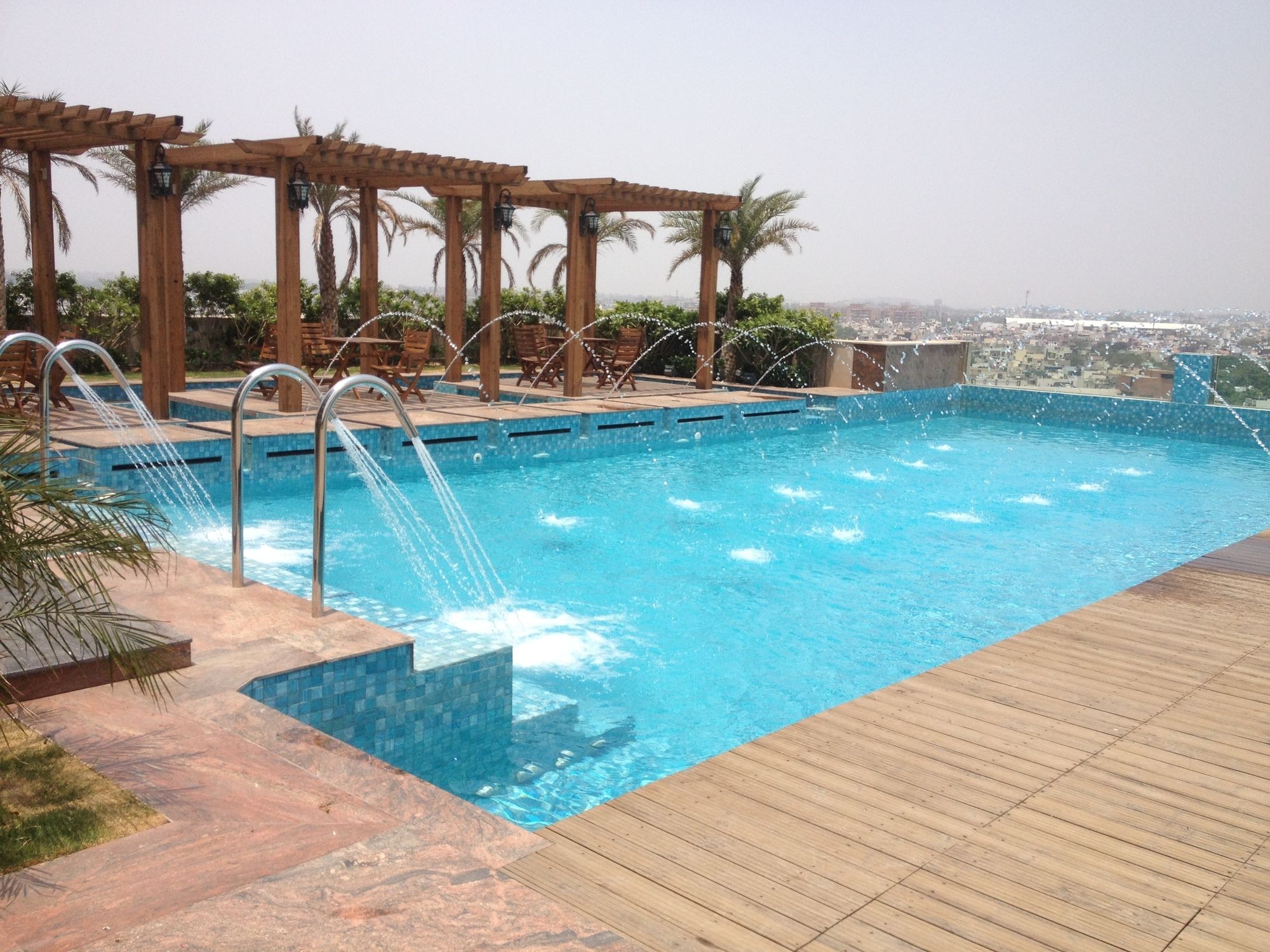 Фото Seven Seas Hotel