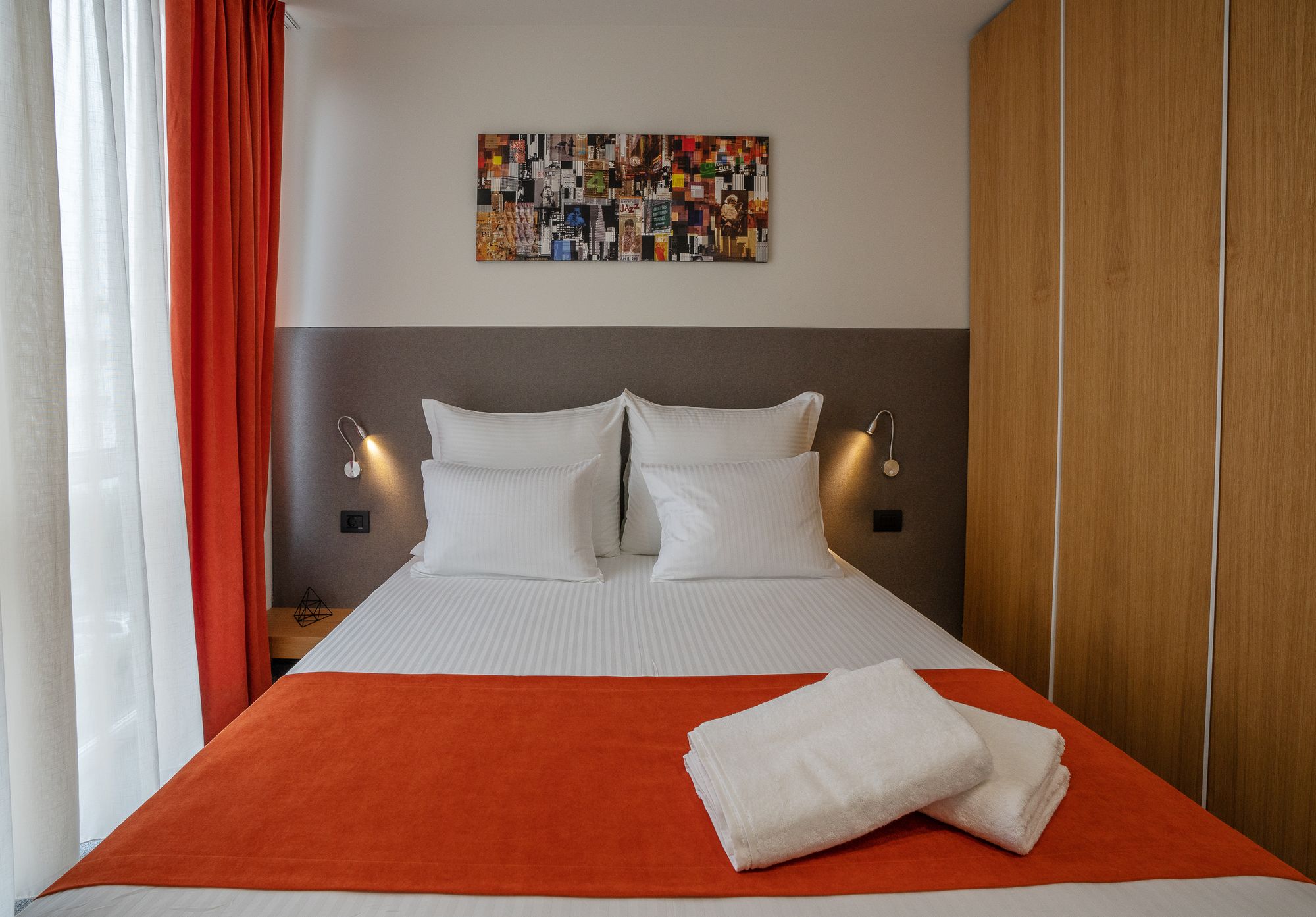 Фото Adella Boutique Hotel
