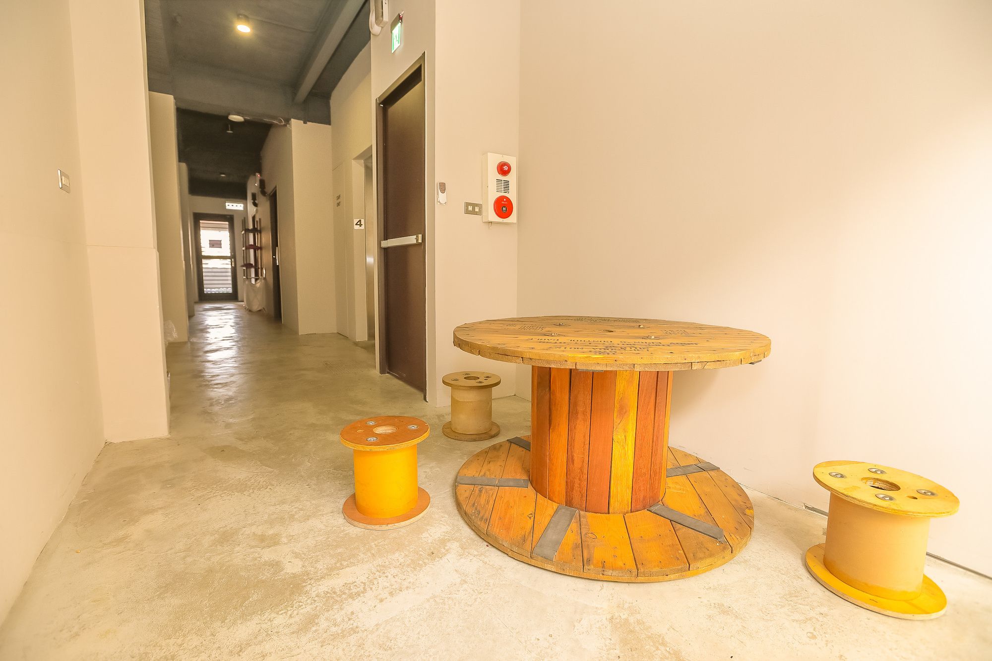 Фото Dongmen 3 Capsule Inn - Hostel