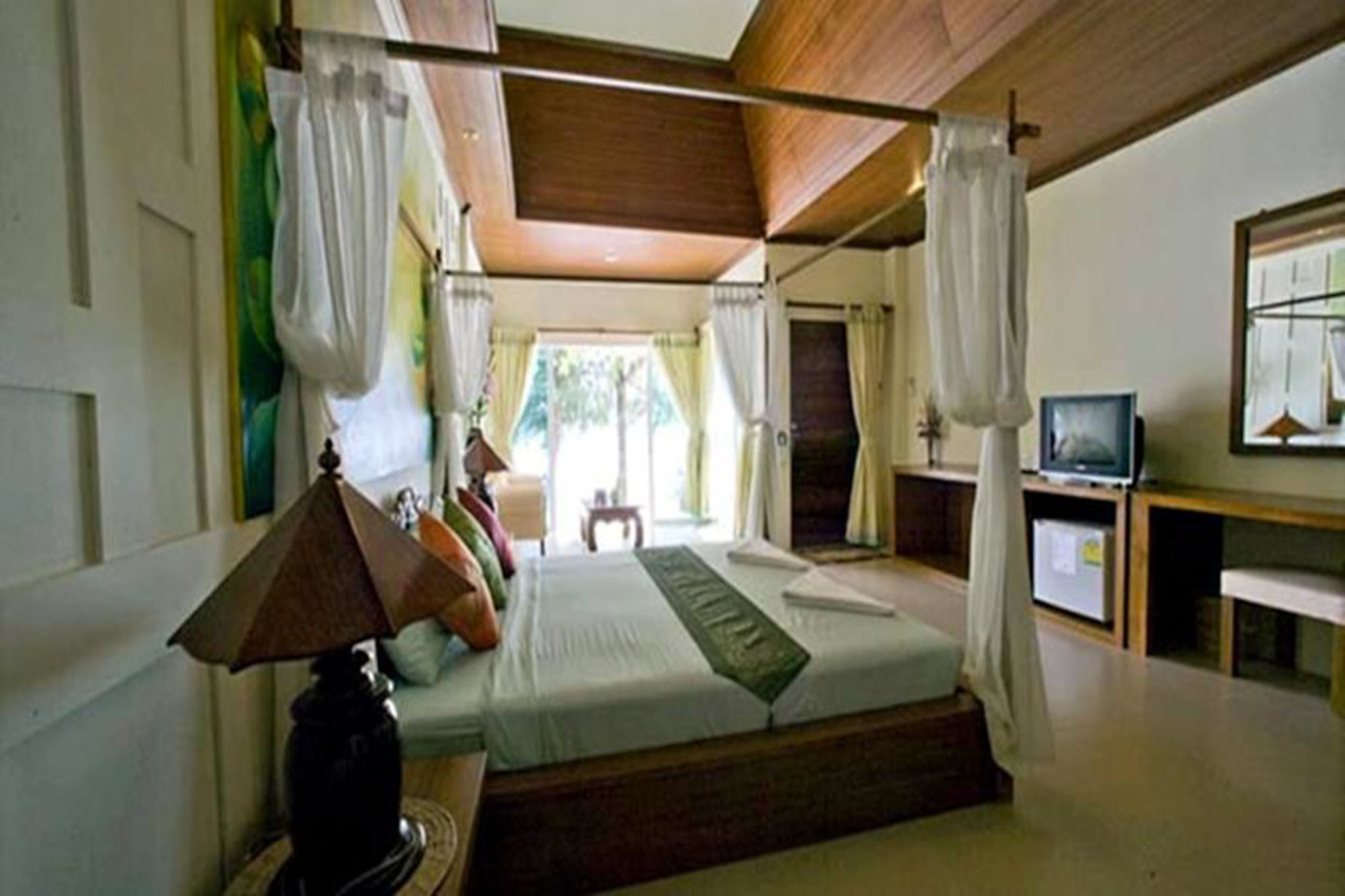 Фото Coconut Beach Resort