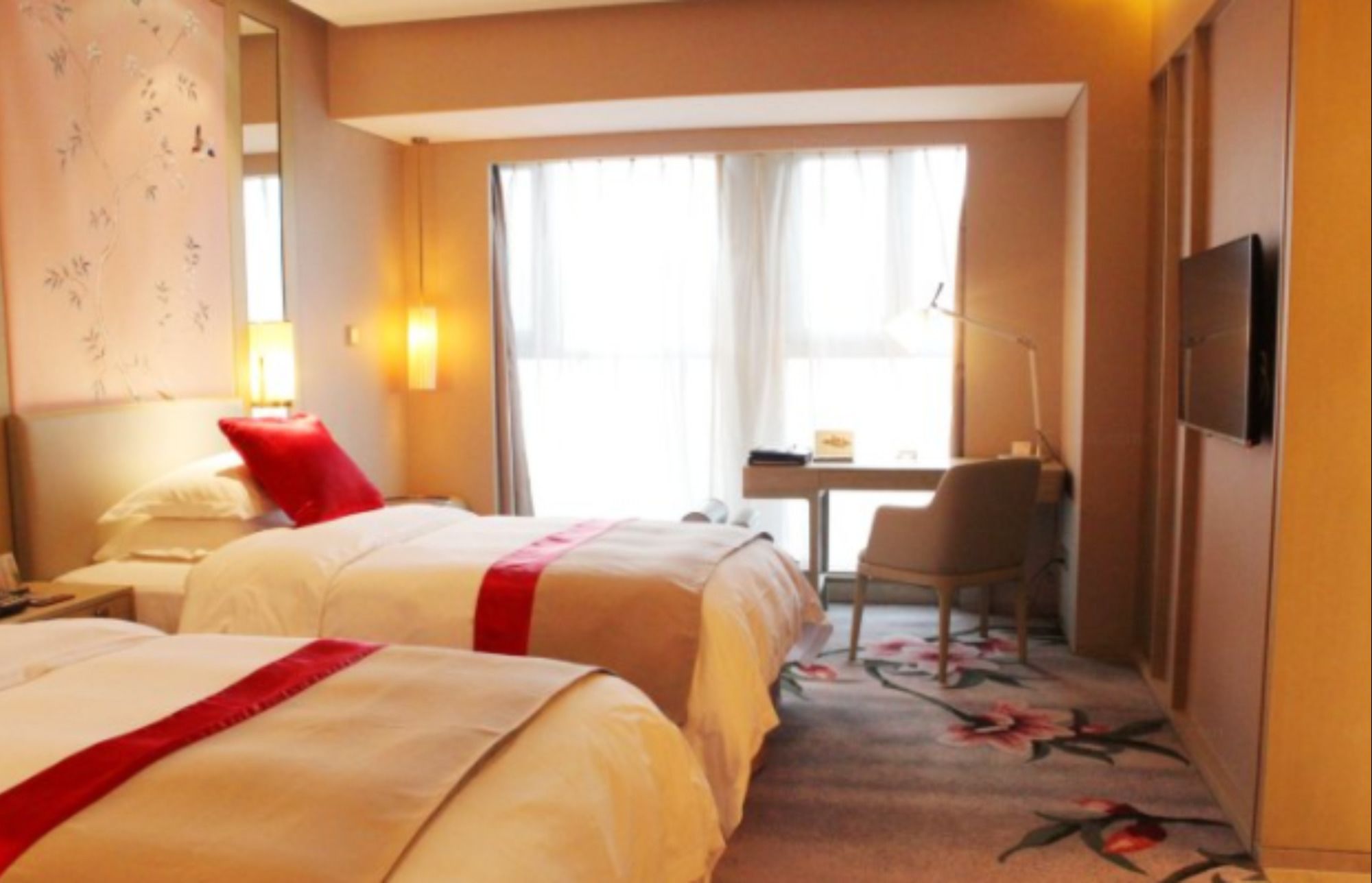 Фото DoubleTree by Hilton Weihai