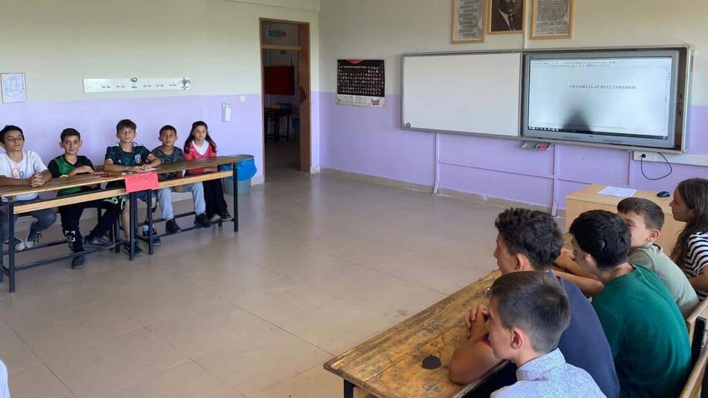 School Derekoy Middle School, Hendek, photo