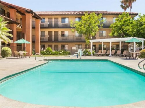 Гостиница Days Inn by Wyndham San Jose Airport в Сан-Хосе