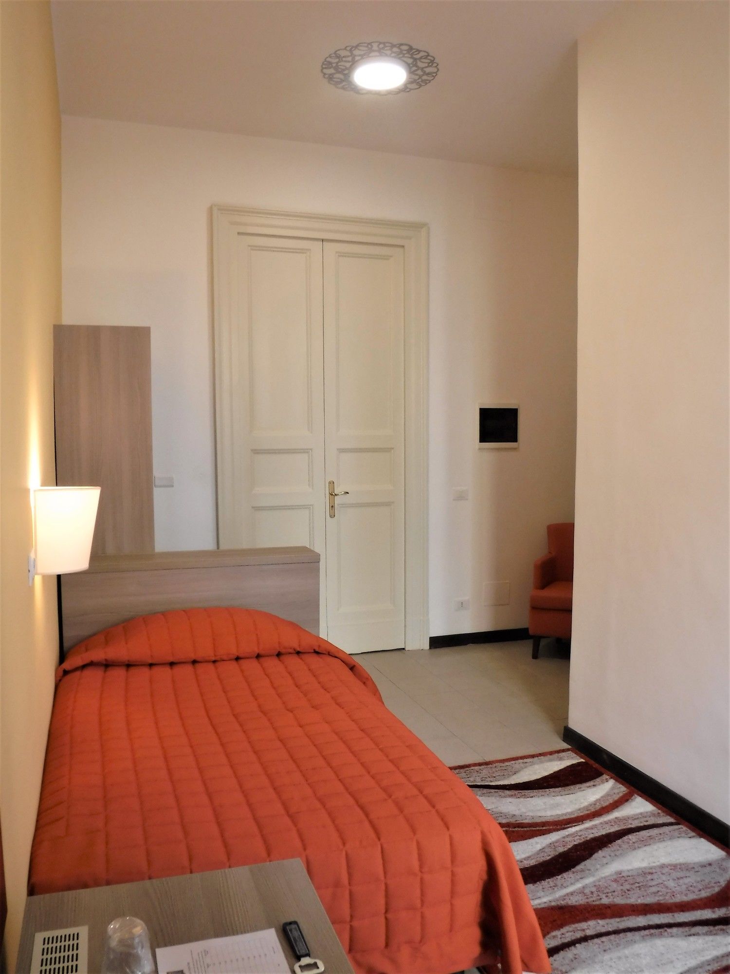 Фото Moonlight Hotel & Suites