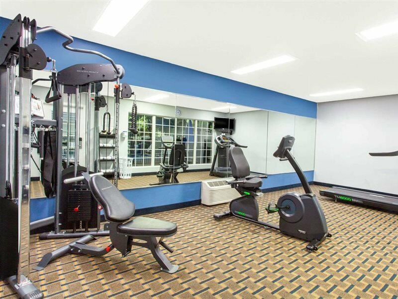 Фото Baymont by Wyndham Jacksonville/Butler Blvd